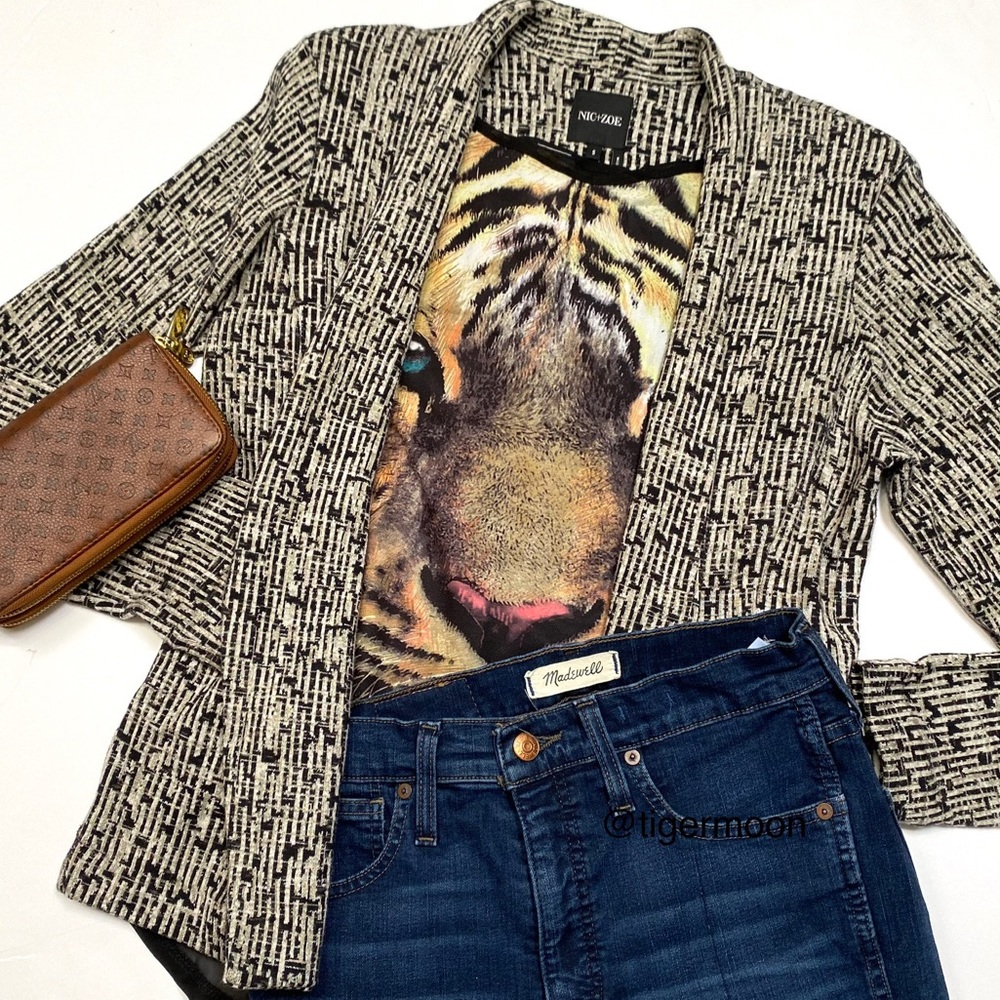 Nic + Zoe black and gray abstract print blazer